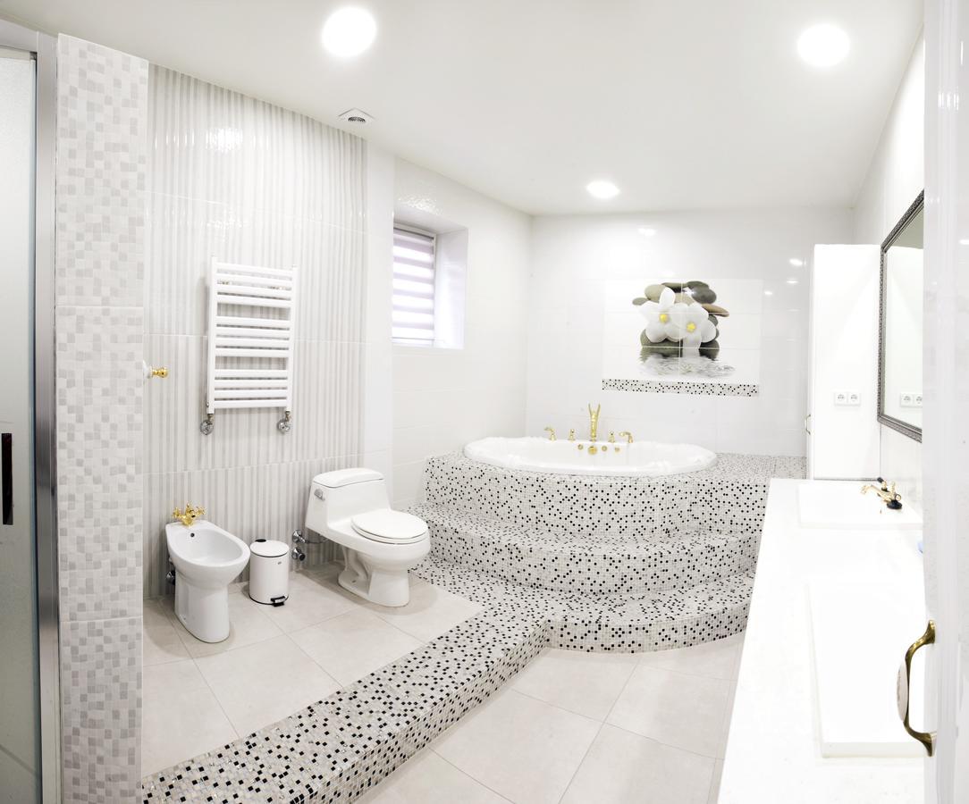 Dating Hotel Cherry Twins (Adults Only) Kiev Eksteriør billede