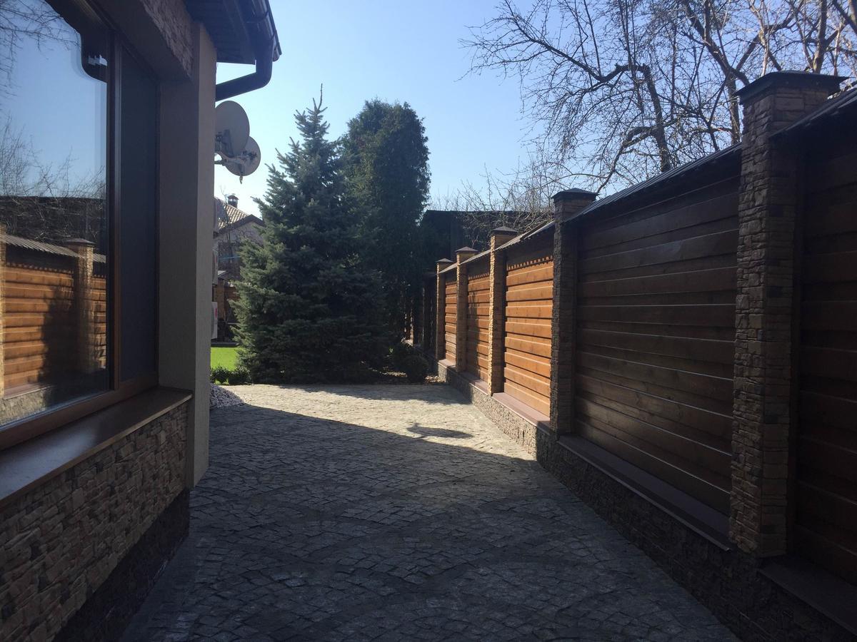 Dating Hotel Cherry Twins (Adults Only) Kiev Eksteriør billede